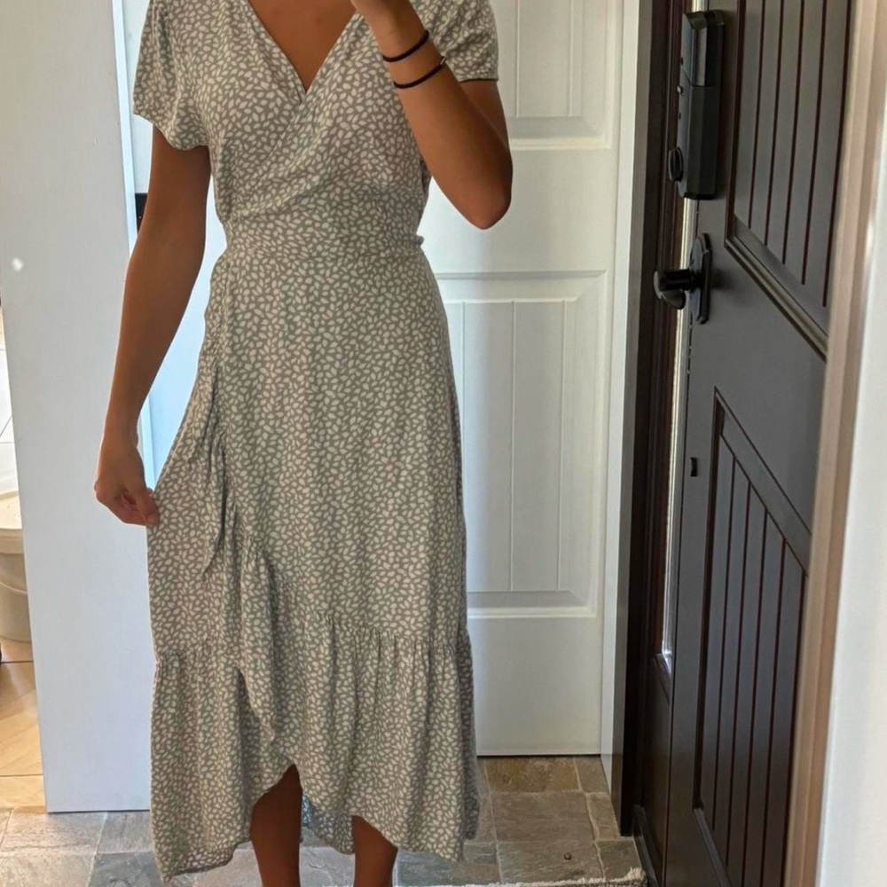 Abercrombie & Fitch Floral Midi Dress